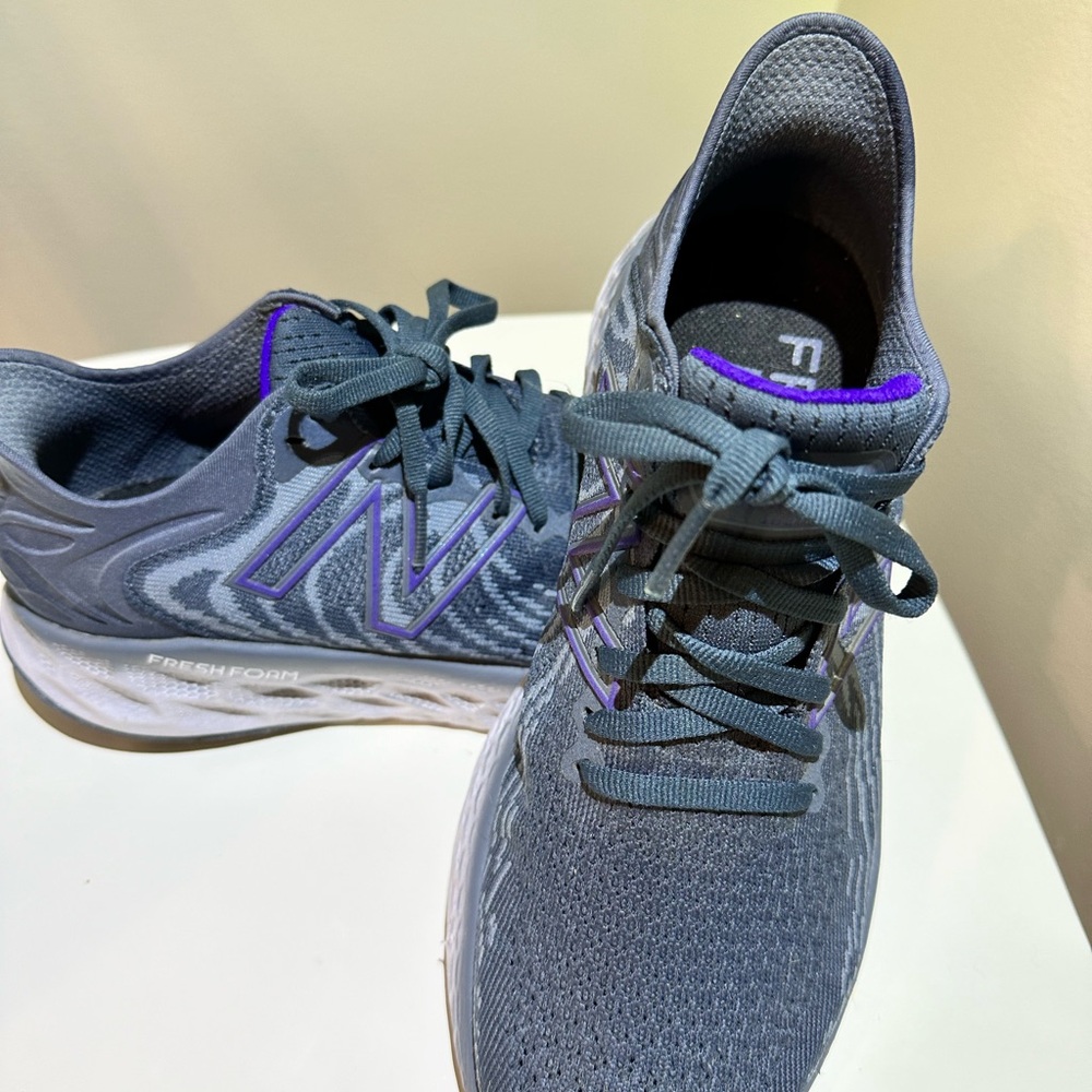 Women’s New Balance x Fresh Foam v1080 v11 sz 7.5